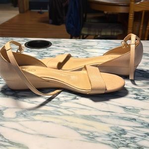 Aldo nude low Sandals